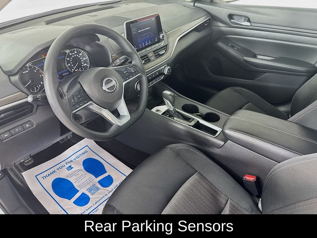 Used 2025 Glacier White Nissan 2.5 SV image 10