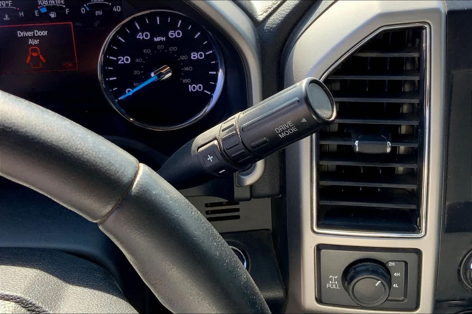 Used 2020 Iconic Silver Metallic Ford LARIAT image 15