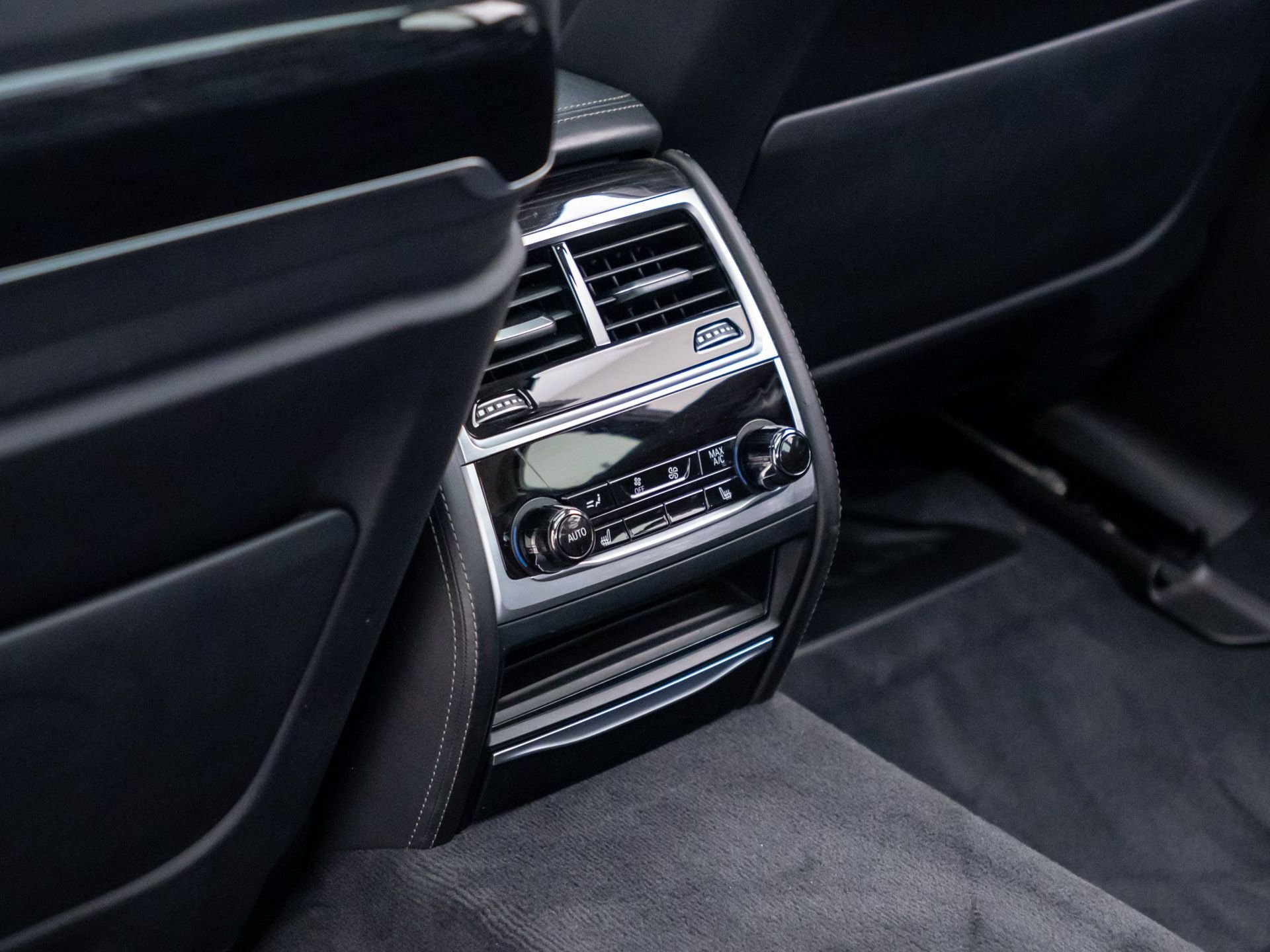 Used 2016 Gray BMW 750i xDrive image 20