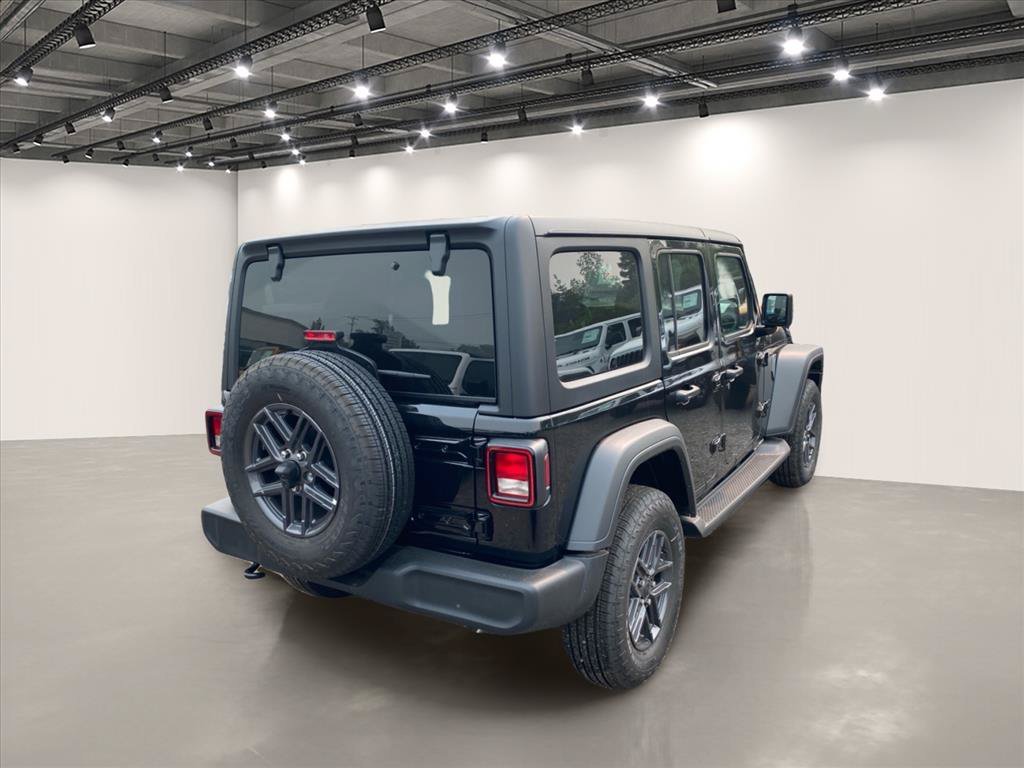 New 2026 Black Clear-Coat Exterior Paint Jeep Sport S image 4