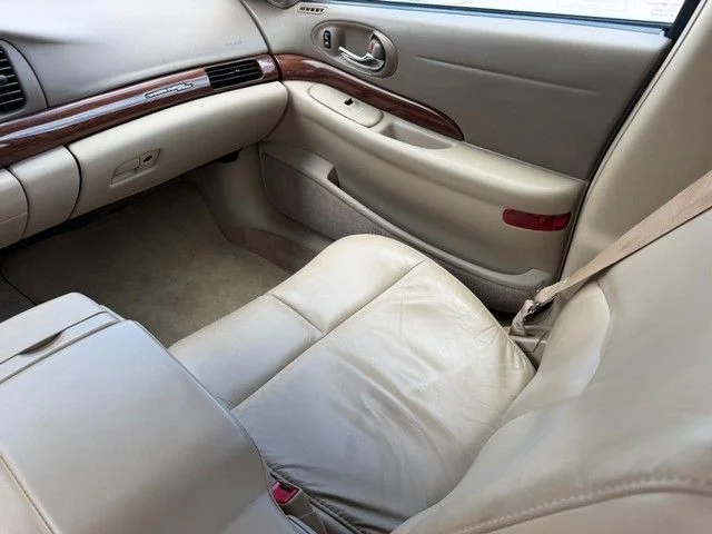 Used 2004 Beige Buick Custom image 15