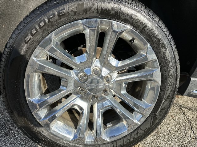 Certified Used 2020 DARK SKY METALLIC GMC SLT image 28