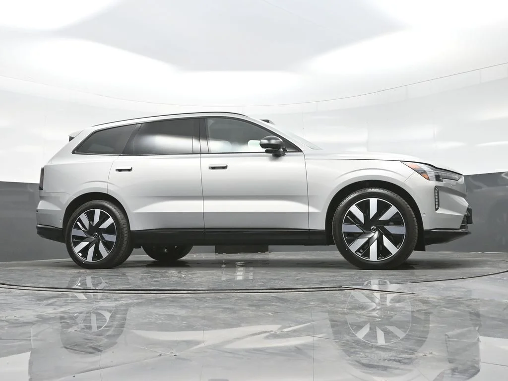 2025 Volvo EX90 Ultra - Photo 27