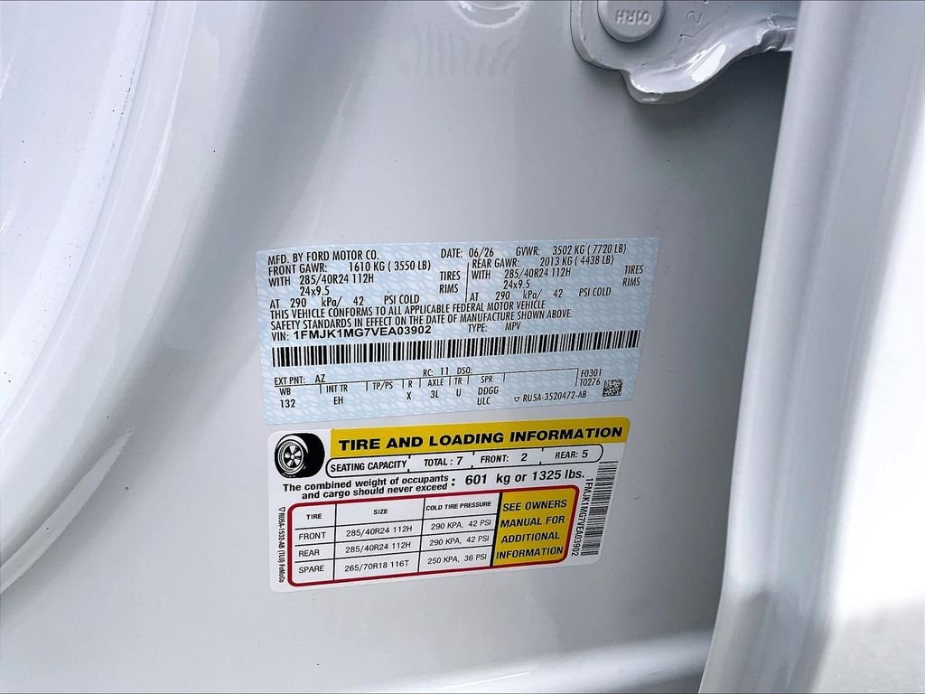 New 2027 Star White Metallic Tri-Coat Ford Platinum image 16