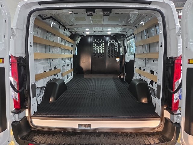 Used 2025 Oxford White Ford Base image 4