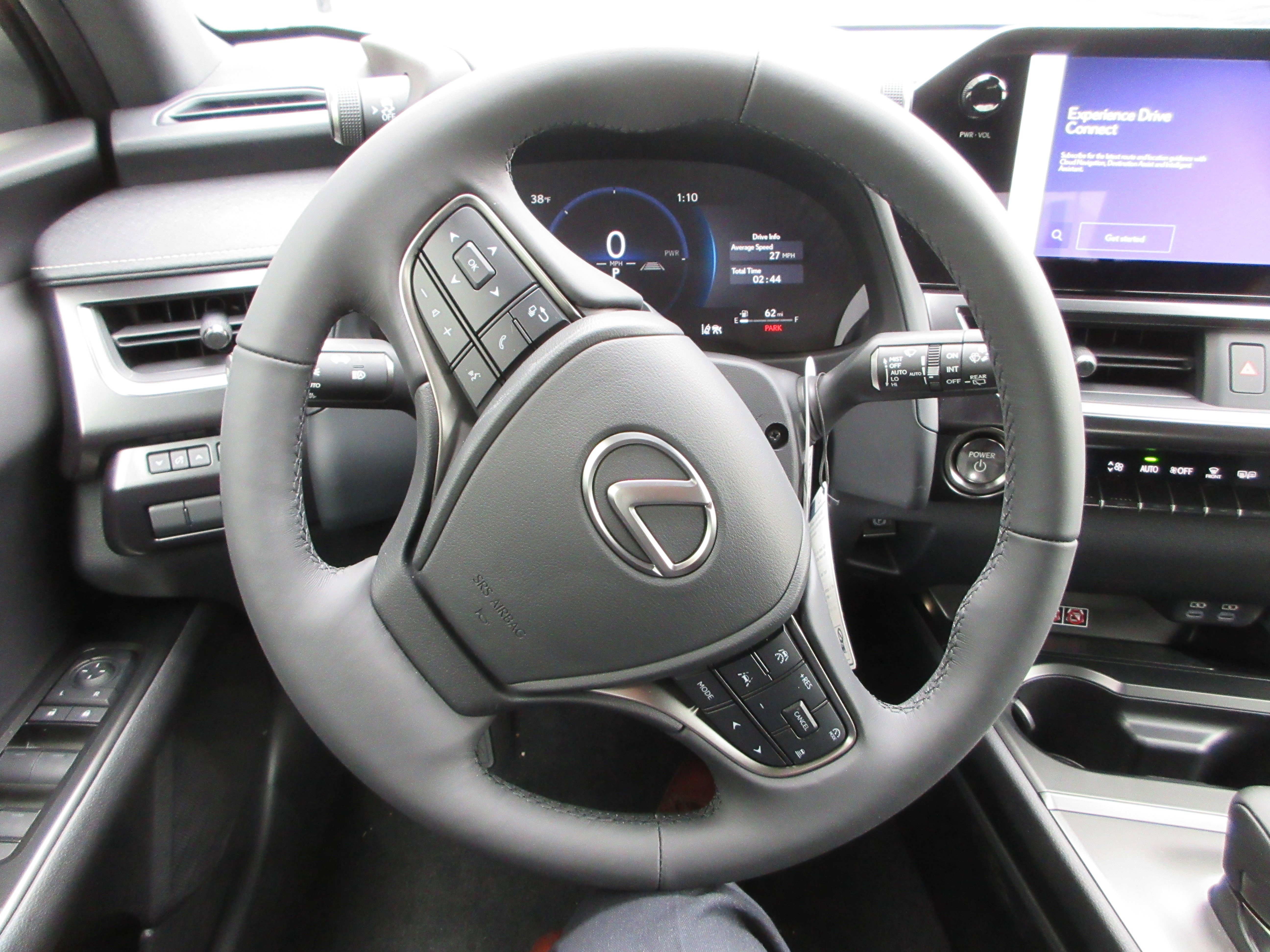 2025 Lexus UX 300h Premium - Photo 32