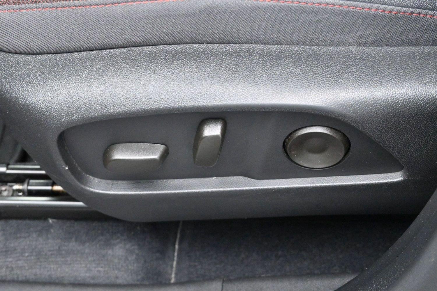 Used 2025 Sterling Gray Metallic Chevrolet FWD RS image 15
