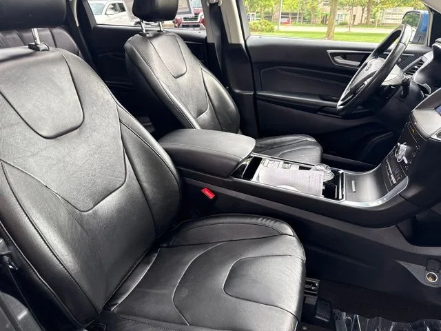 Used 2020 Blue Ford Titanium image 17