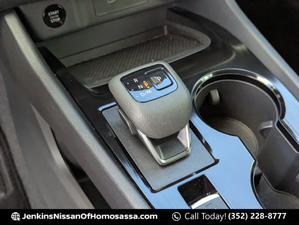 Used 2025 Blue Nissan SV image 38