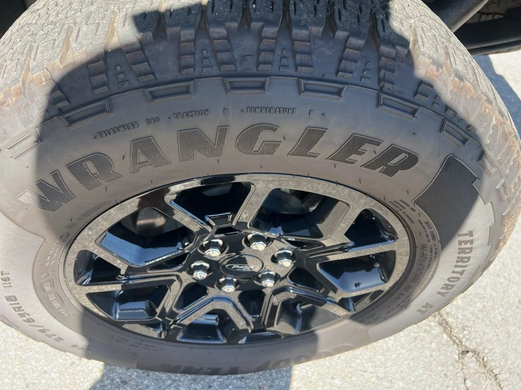 Certified Used 2025 Gray Ford XLT image 5