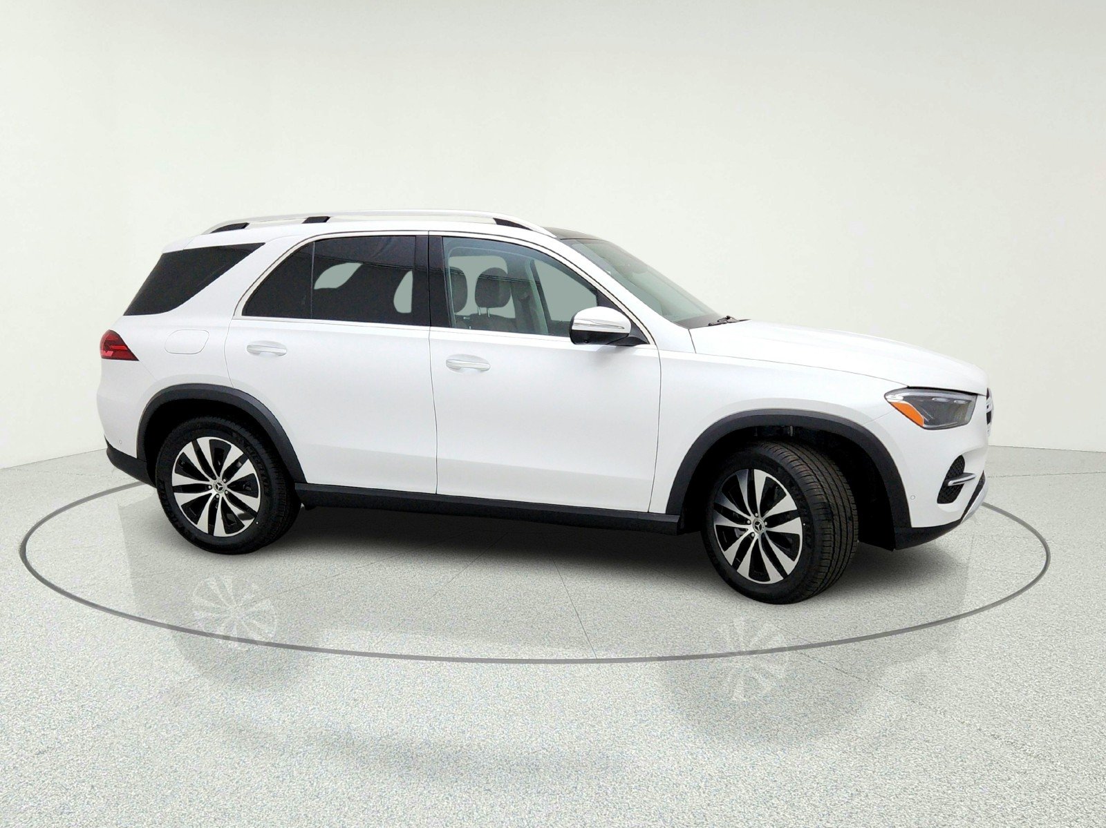 New 2026 MANUFAKTUR Moonlight White Metallic Mercedes-Benz GLE 350 4MATIC® SUV image 6