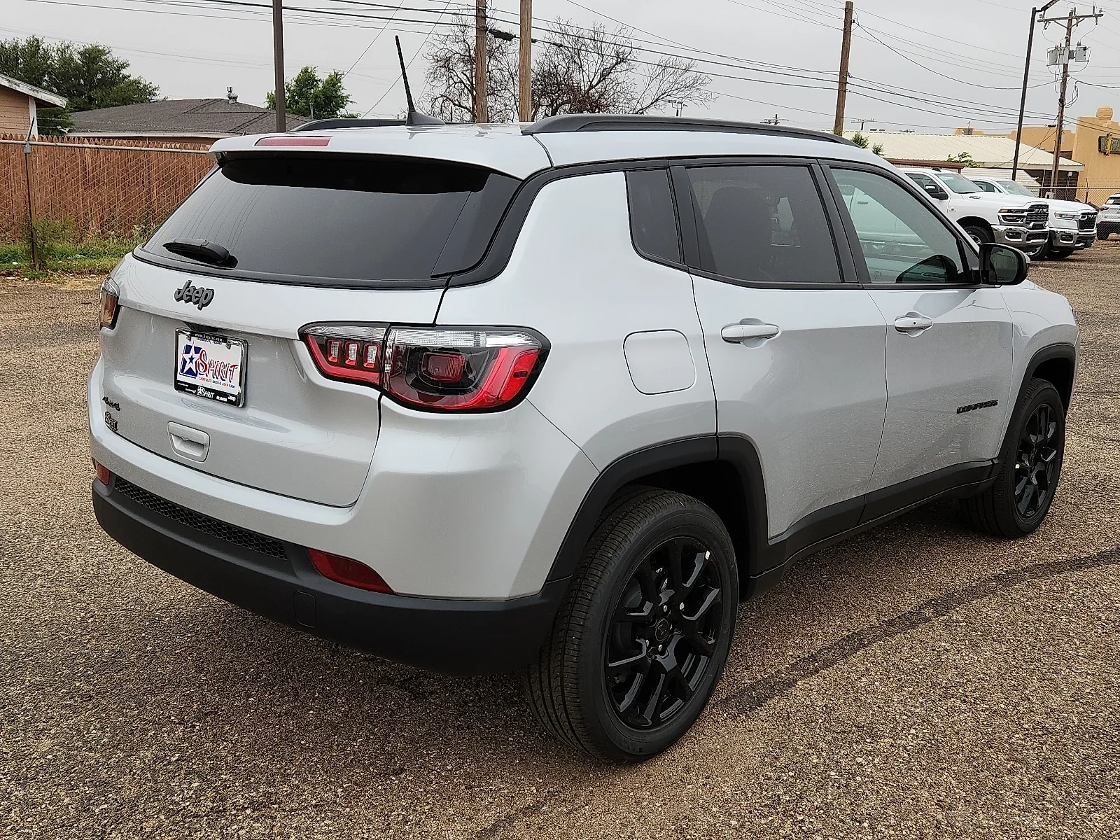 New 2026 Silver Jeep LATITUDE ALTITUDE 4X4 image 4