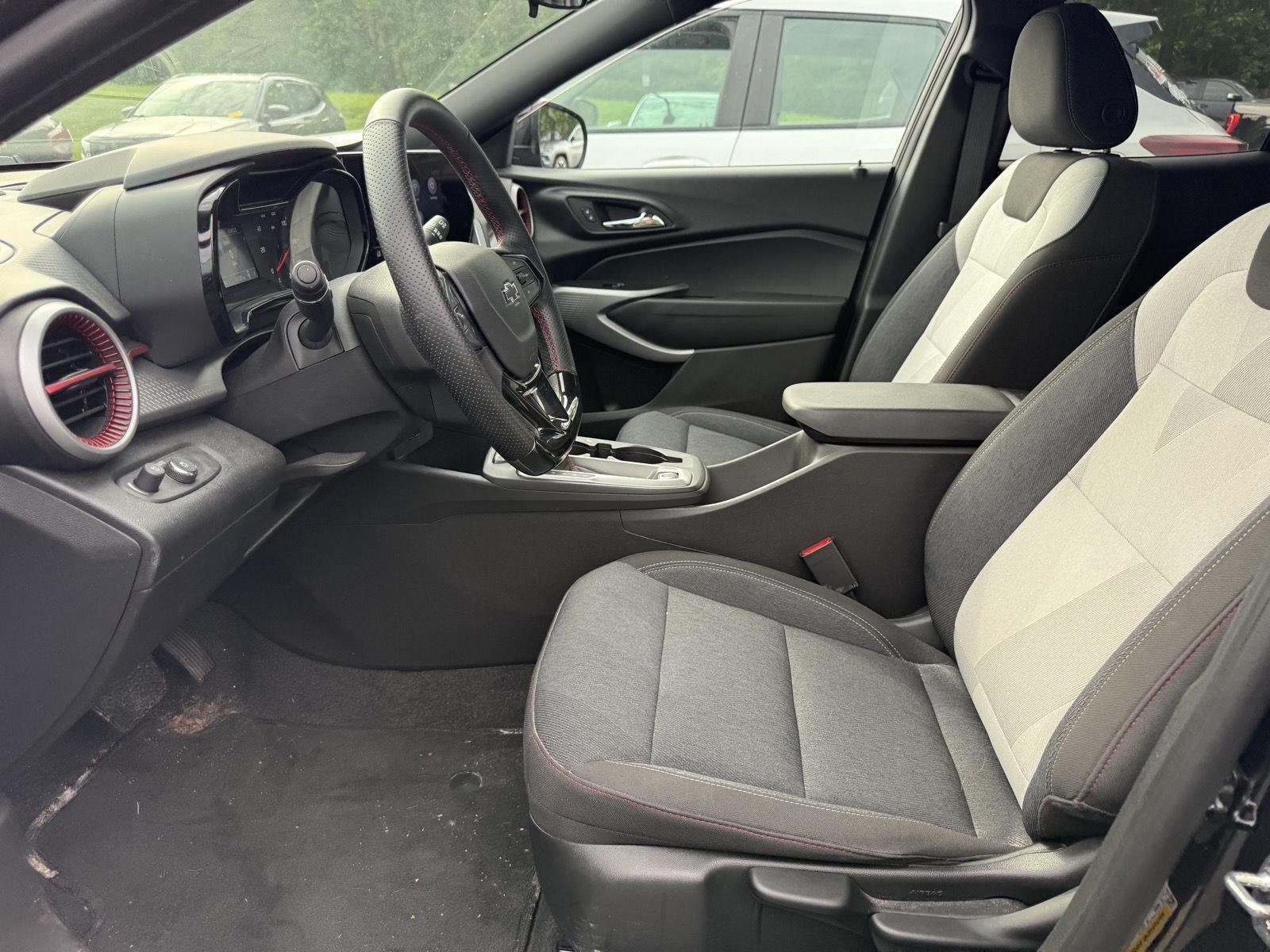 Used 2024 Mosaic Black Metallic Chevrolet 1RS image 3