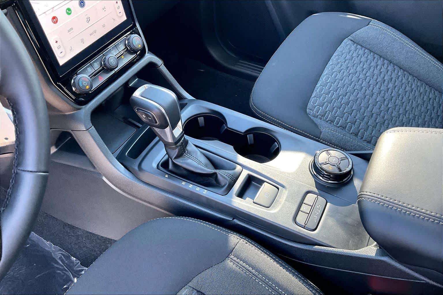 New 2026 Avalanche Ford XLT image 7
