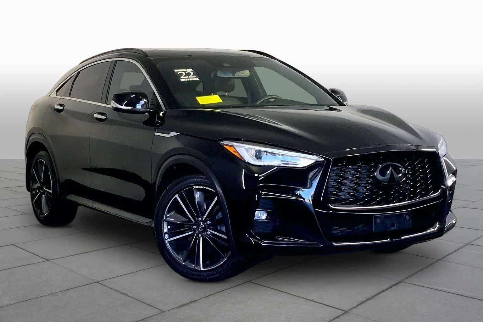 Used 2022 Mineral Black INFINITI LUXE image 3