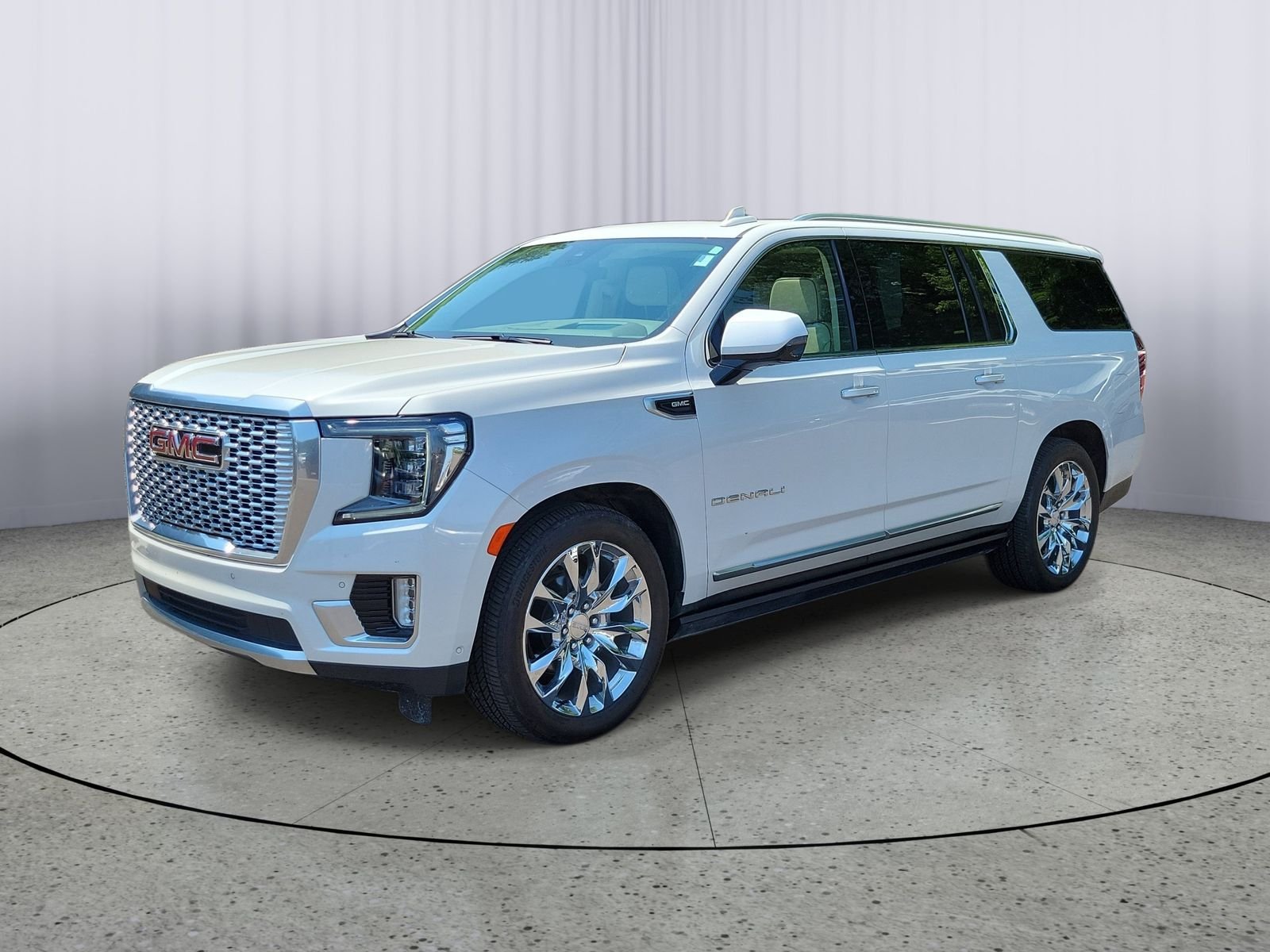 Used 2024 White GMC Denali image 5