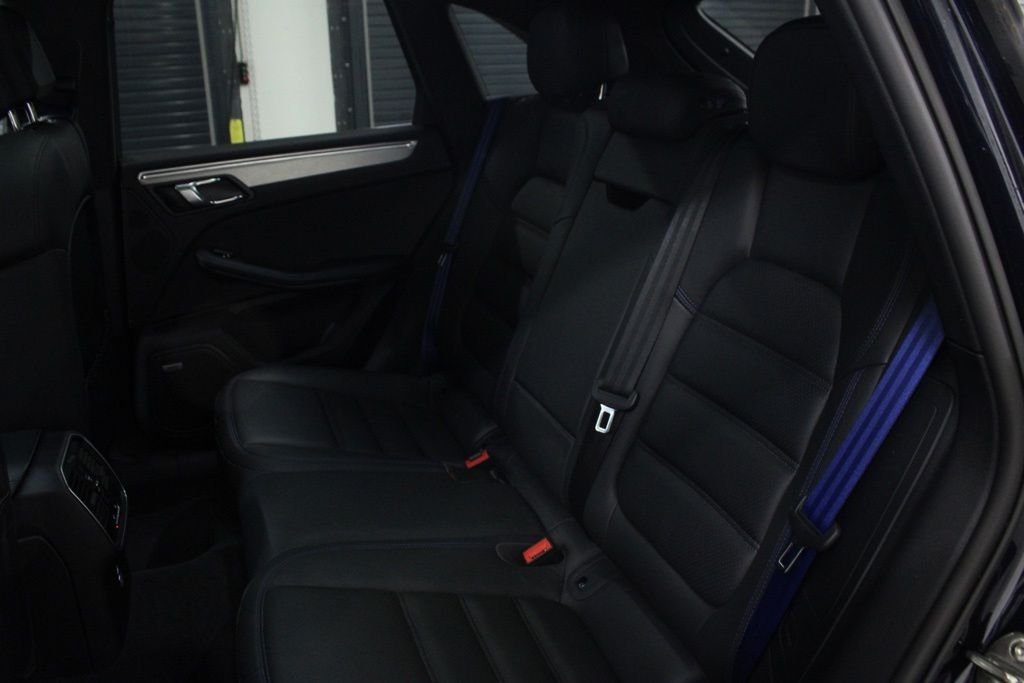 Used 2022  Porsche S image 33