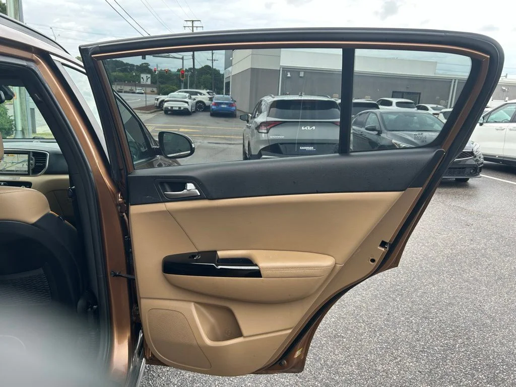 Used 2018 Brown Kia SX image 16