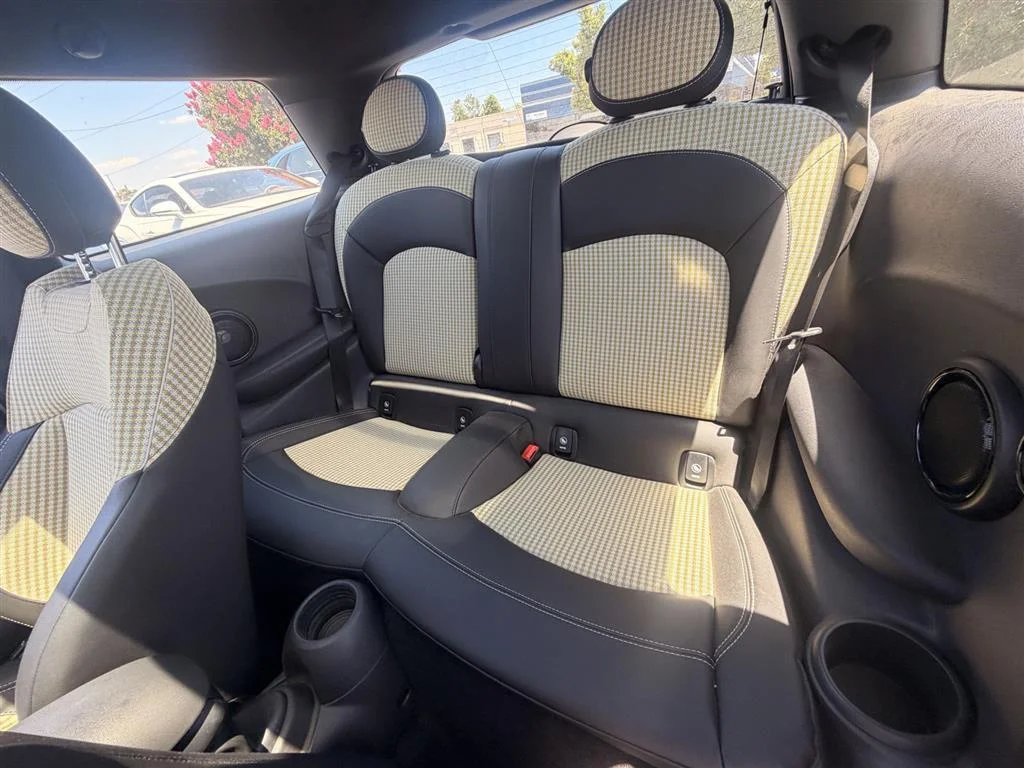 Used 2023 Nanuq White Metallic MINI Cooper SE image 18
