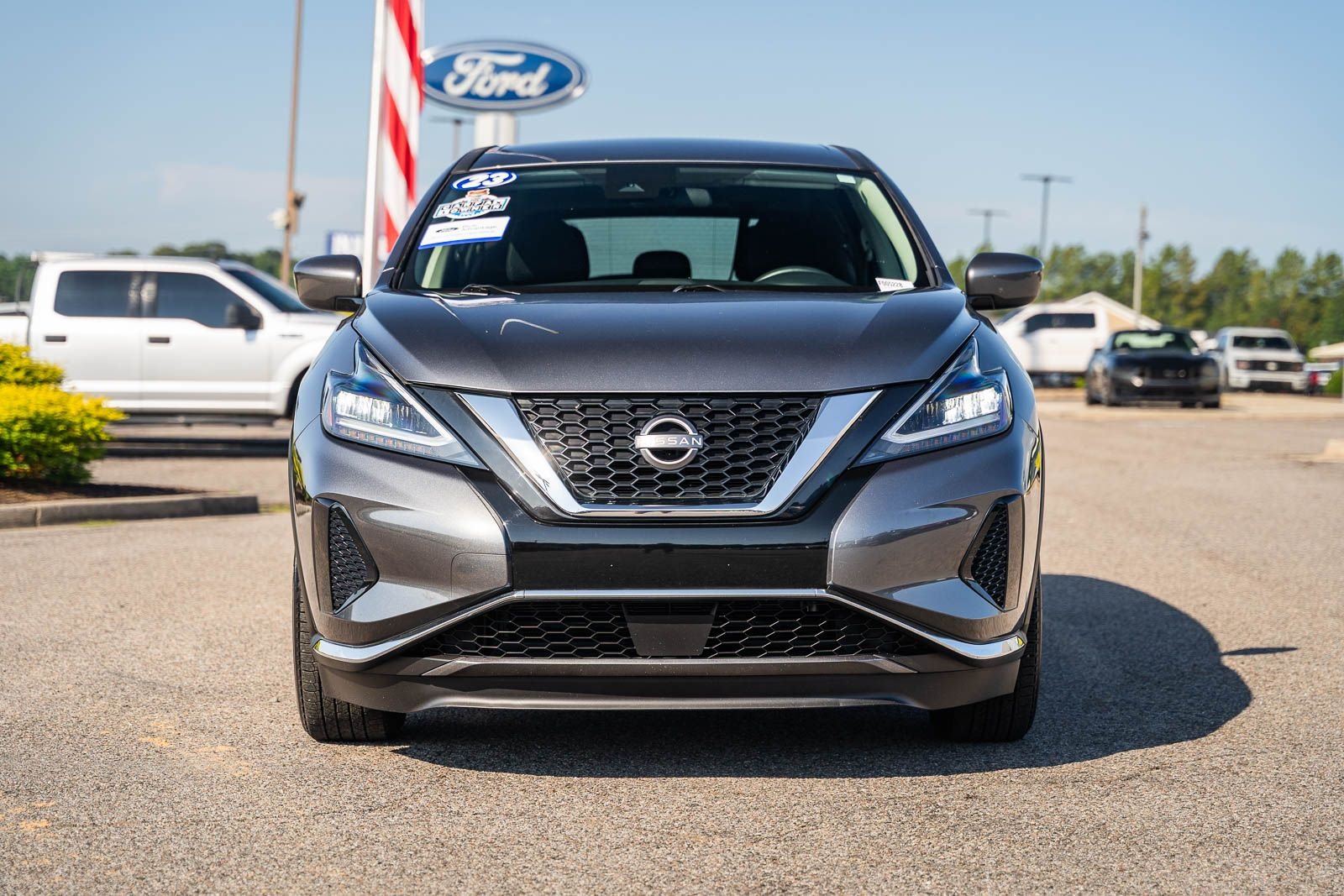 Certified Used 2023 Gun Metallic Nissan S image 2