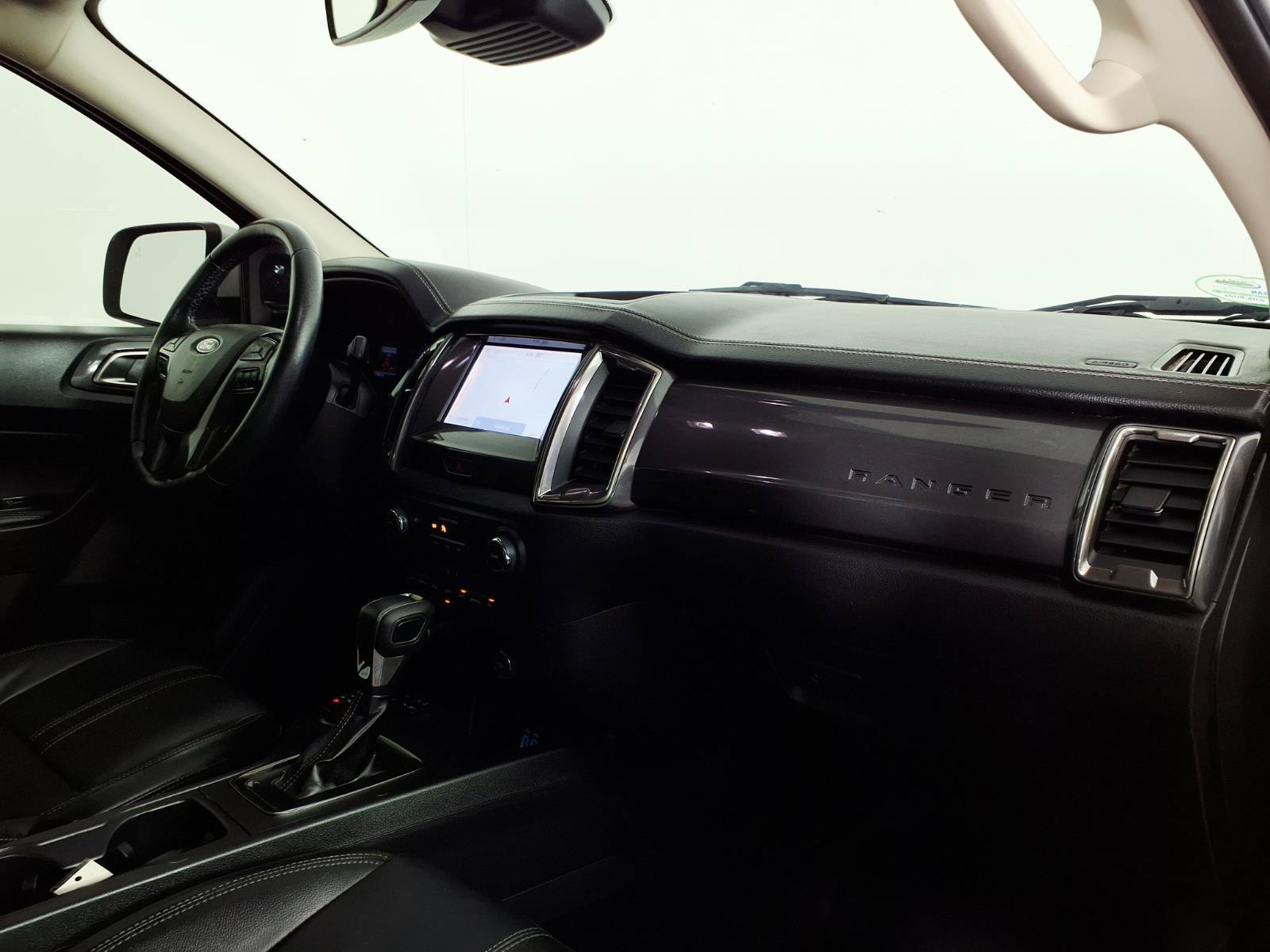 Used 2019 White Ford  image 9