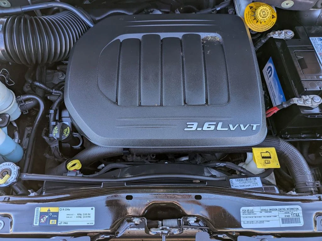 Used 2015 Gray Chrysler LX image 31