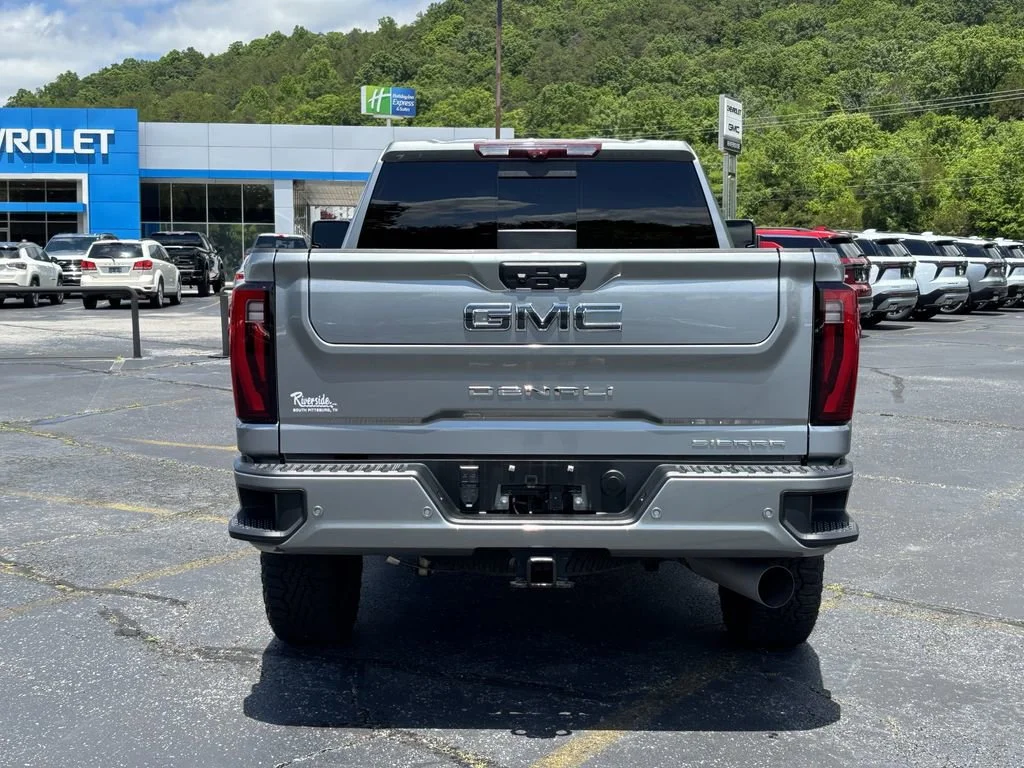 Used 2024 Sterling Metallic GMC Denali Ultimate image 8