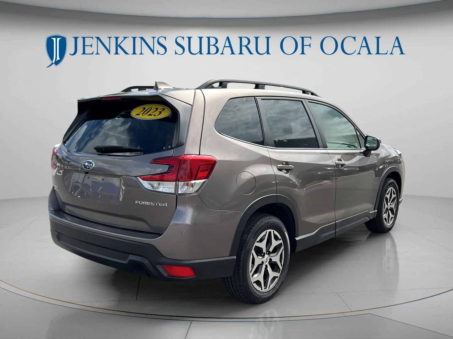 Used 2023 Brilliant Bronze Metallic Subaru Premium image 3