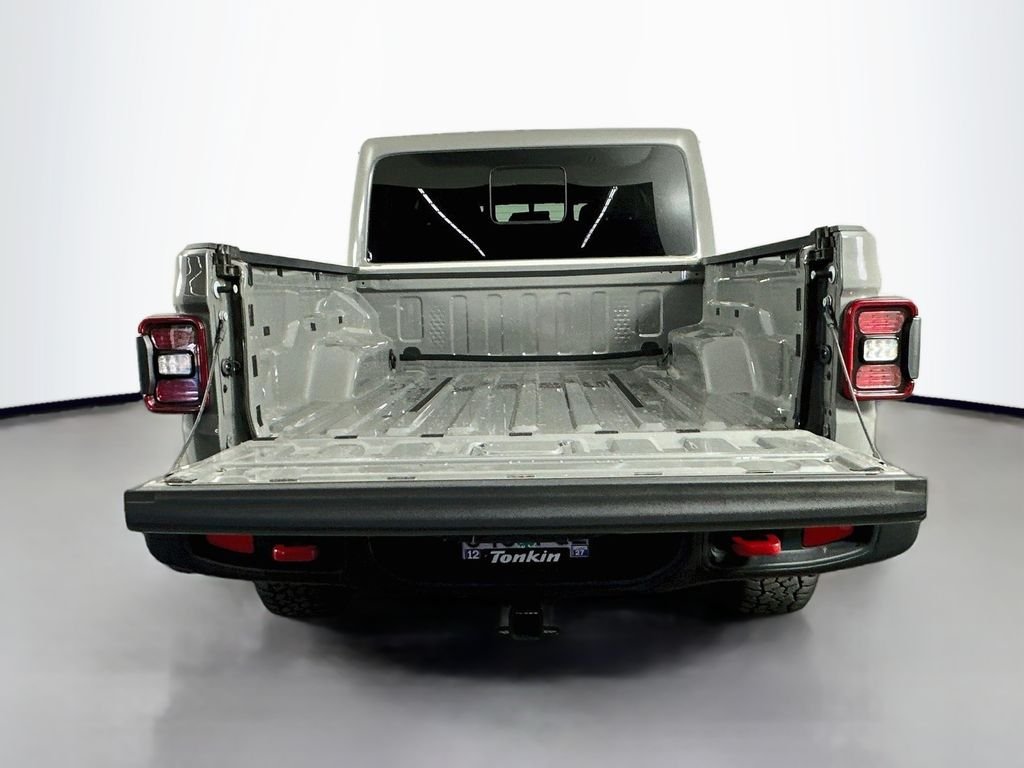 Used 2023 Sting-Gray Clearcoat Jeep Rubicon image 27