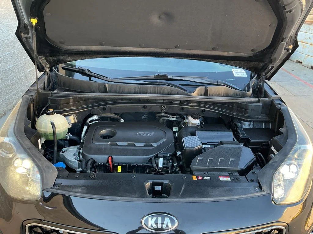 Used 2018 Red Kia EX image 24