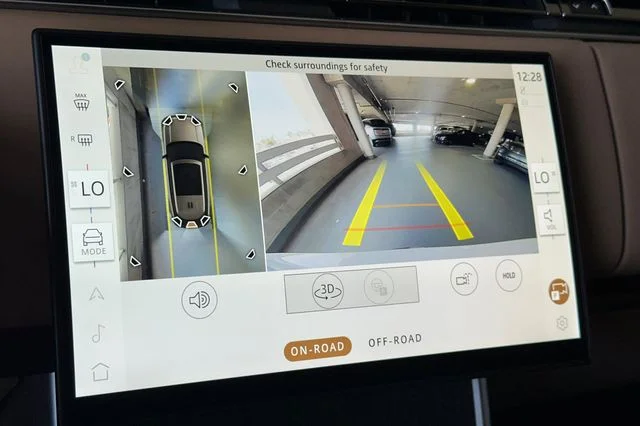 New 2026 Fuji White Land Rover SE image 18