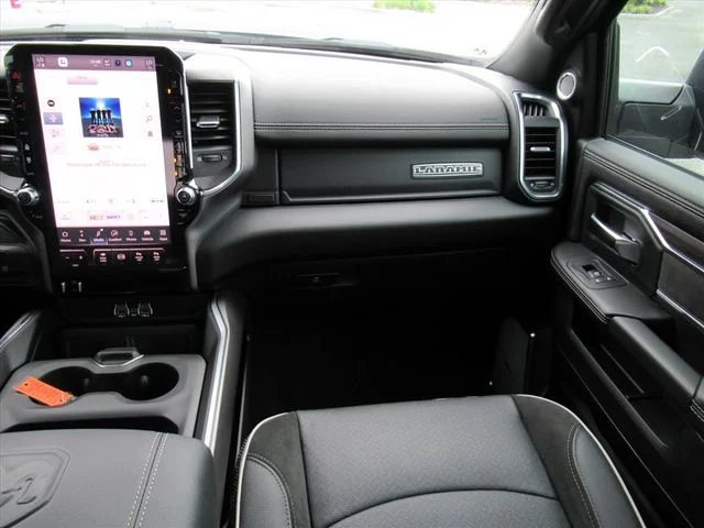 2026 RAM 2500 Laramie - Photo 17