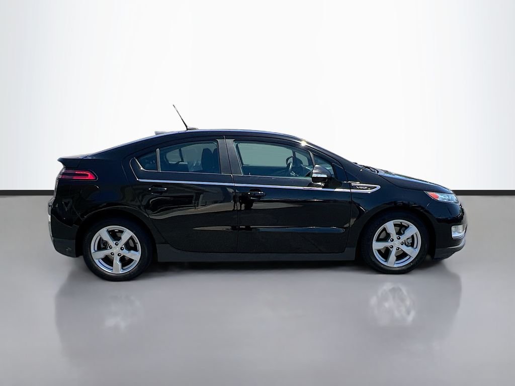 Used 2014 Black Chevrolet Base image 4