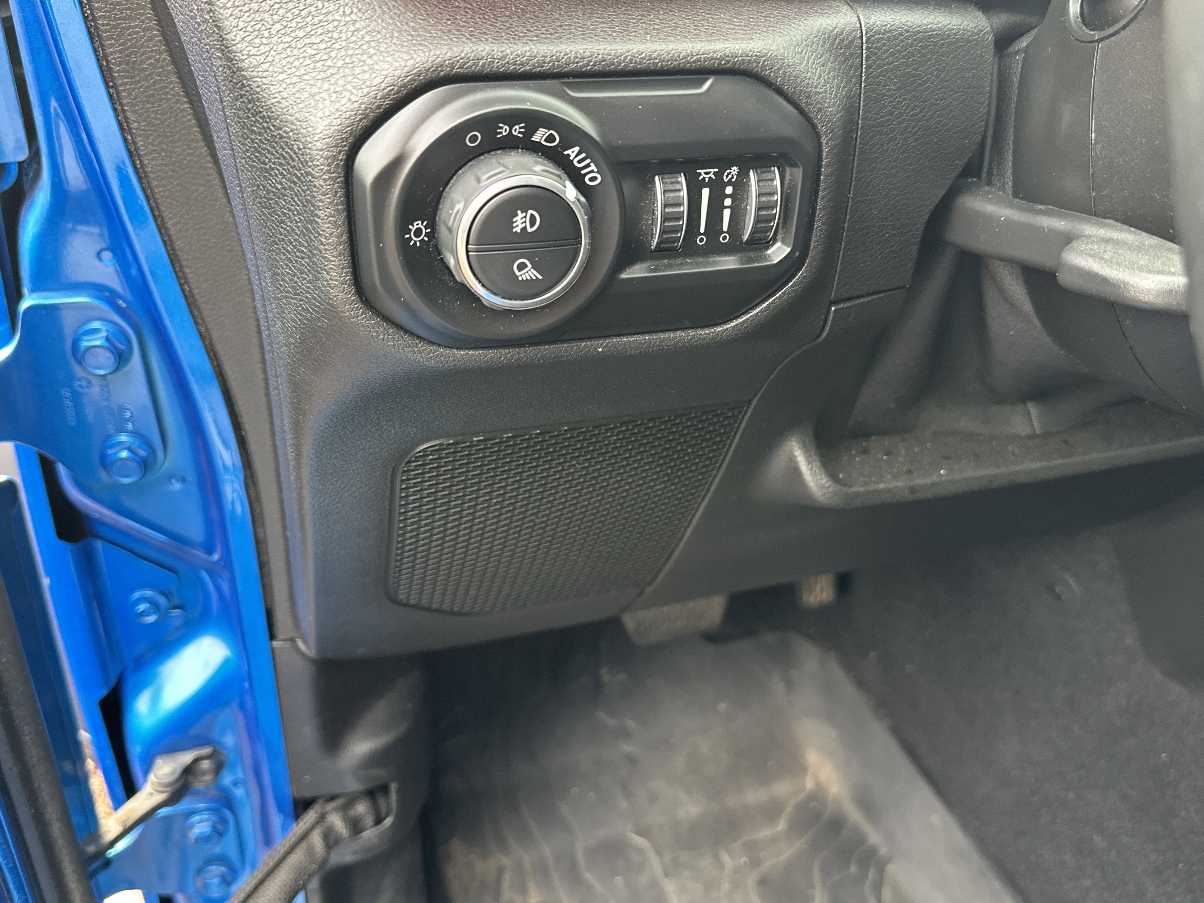 Used 2021 Hydro Blue Pearlcoat Jeep Rubicon image 24