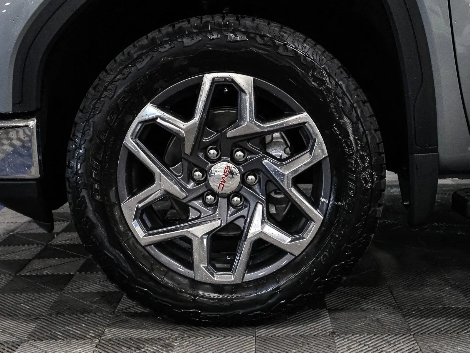 2026 GMC Sierra 1500 SLT - Photo 22