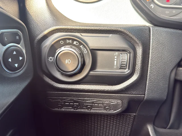 Used 2024 Black Jeep Sport S image 23