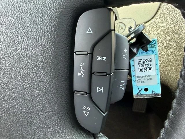 Used 2012 White Chevrolet LTZ image 21