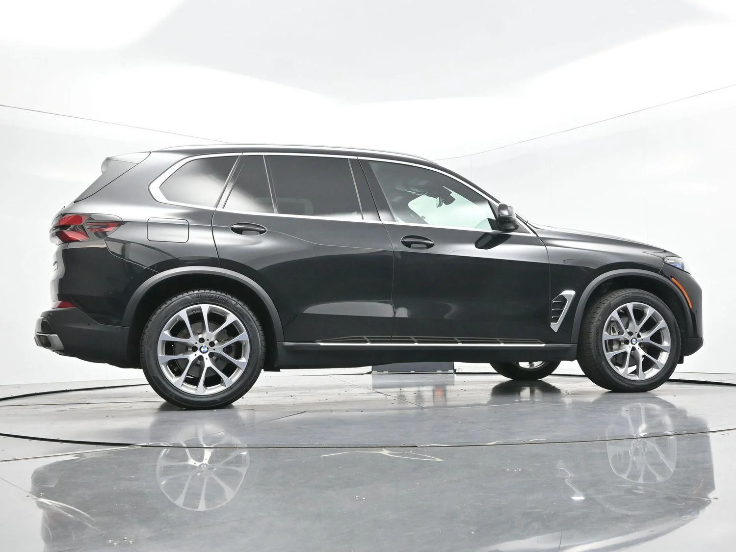 Used 2024 Carbon Black Metallic BMW xDrive40i image 56