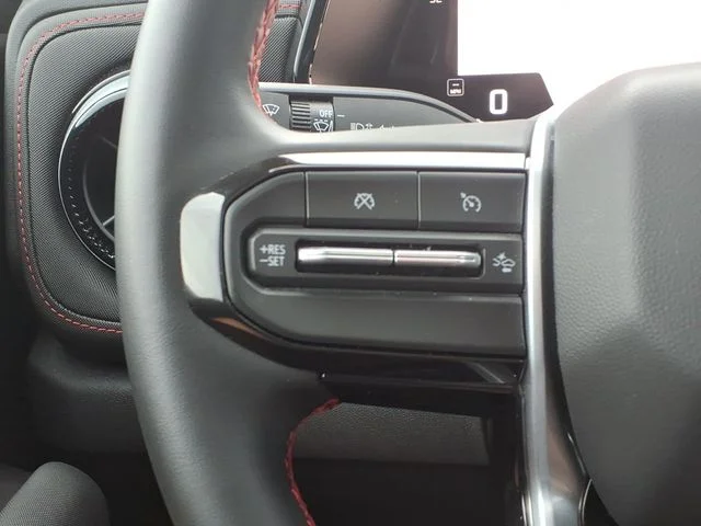 Certified Used 2024 White Chevrolet Z71 image 13