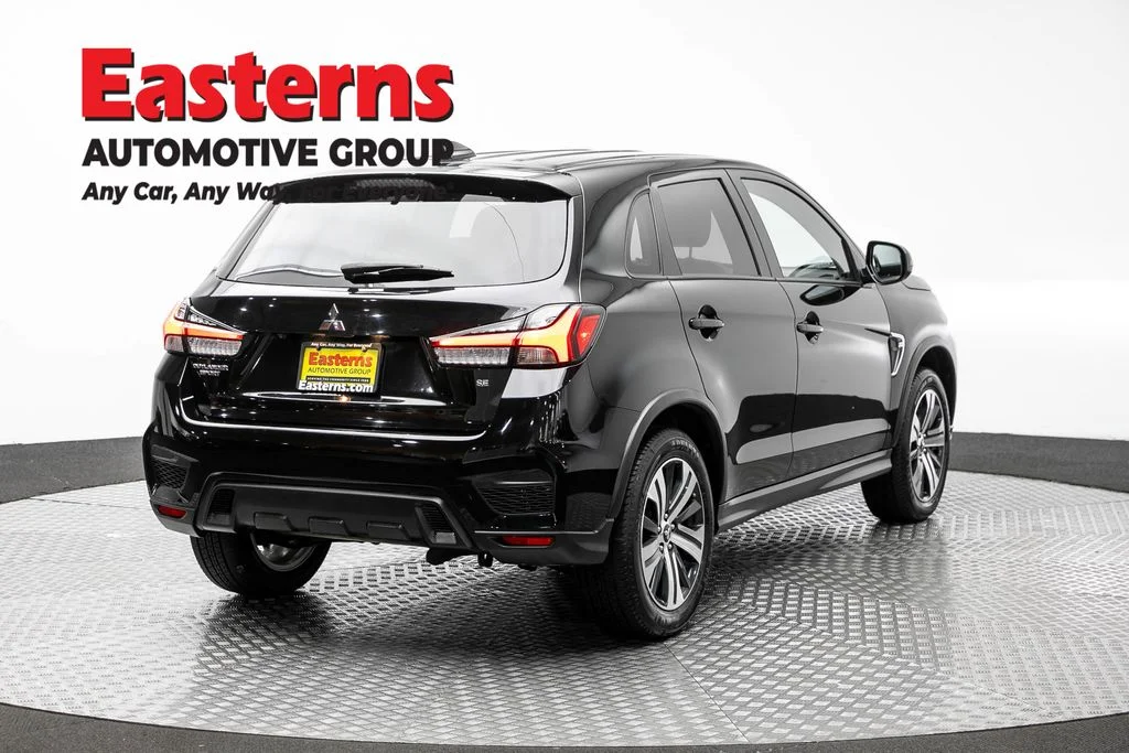 Used 2023 Black Mitsubishi 2.0 SE image 5