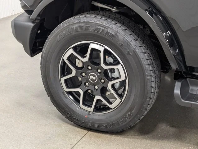 New 2026 Shadow Black Ford Outer Banks® image 32