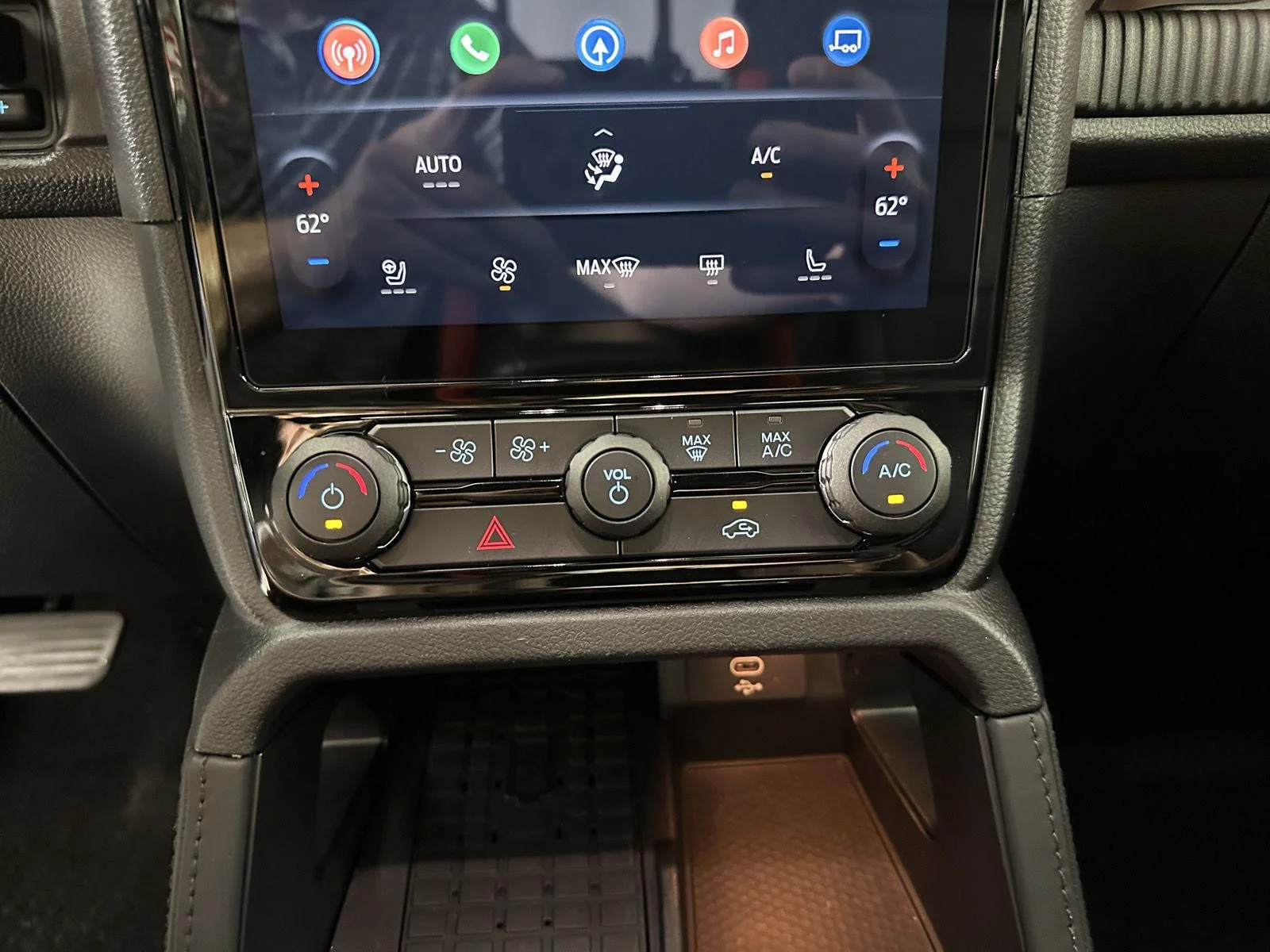 Used 2025 Shelter Green Ford Raptor image 22