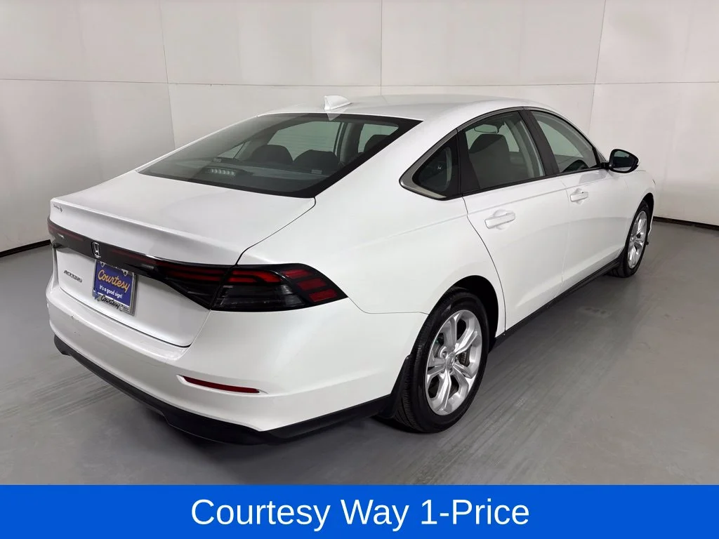 Used 2024 White Honda LX image 10