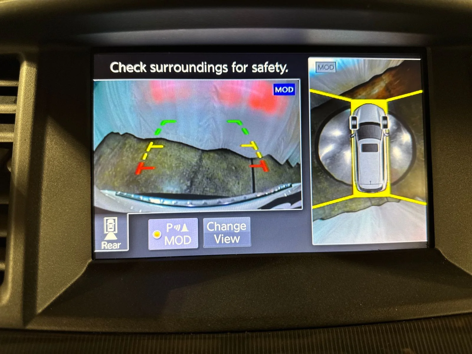 Used 2019 White INFINITI LUXE image 29