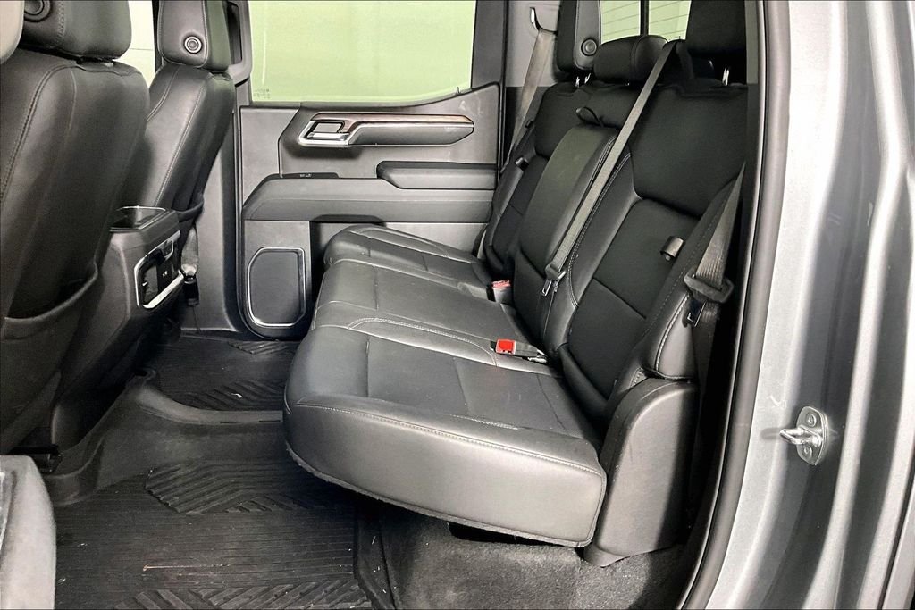 Used 2024 Gray GMC SLT image 3