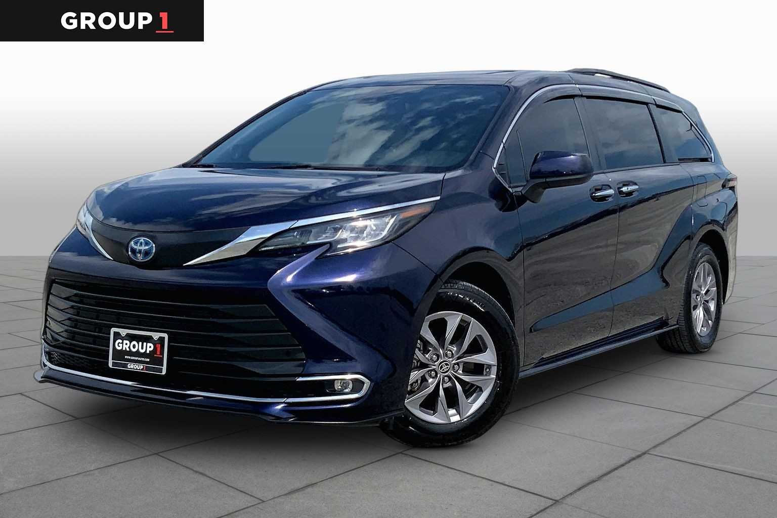 2023 Toyota Sienna XLE