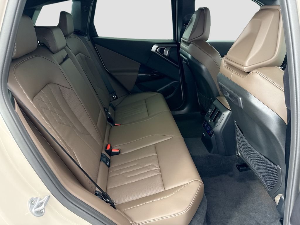 New 2026 Gray Metallic BMW 30 xDrive image 21