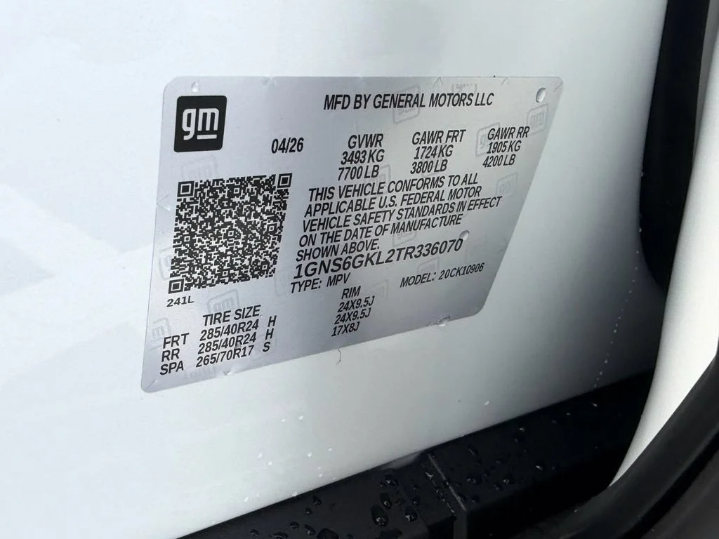 New 2026 Polar White Tricoat Chevrolet High Country image 19