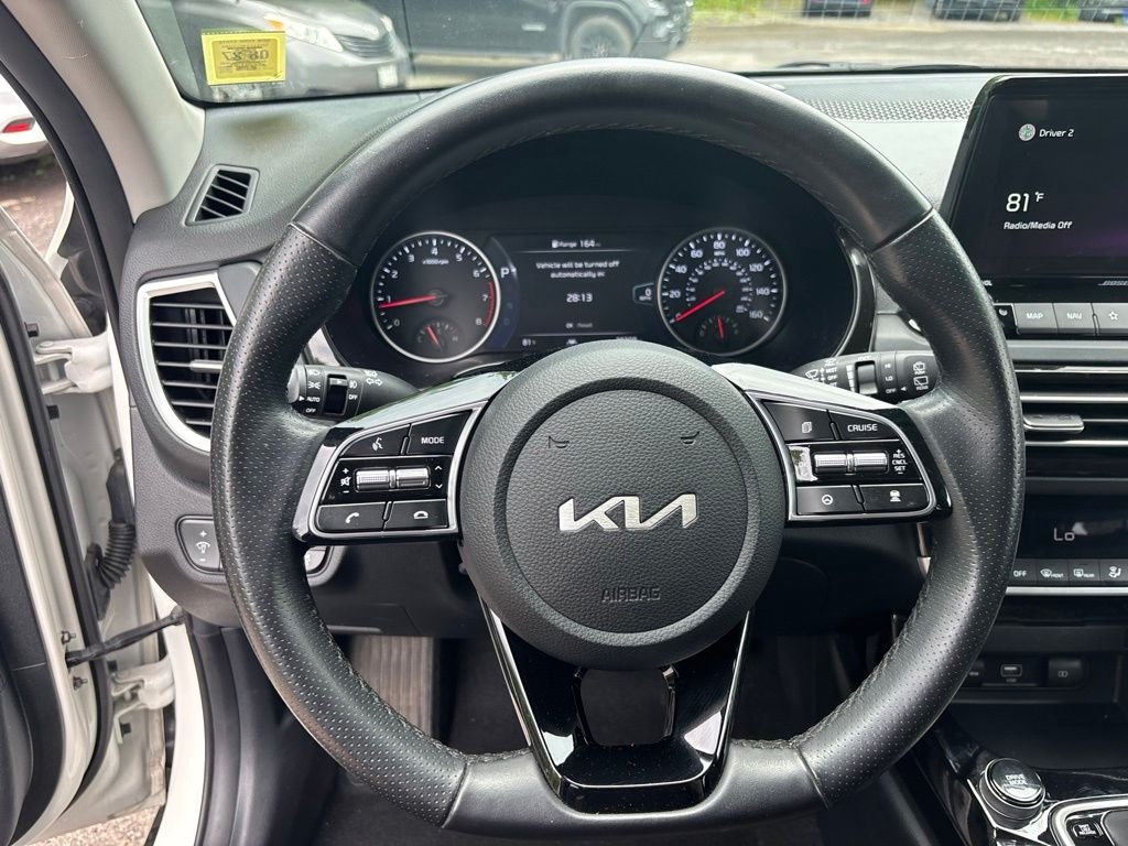 Used 2022 White Kia SX image 15