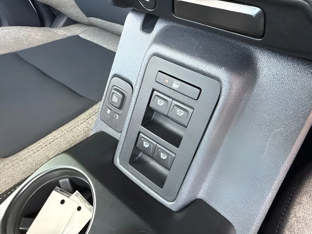 Used 2025 White Ford Big Bend image 21